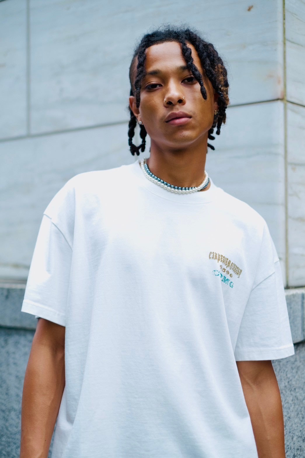 COLLEGE LOGO TEE/WHITE